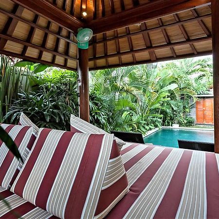 סמיניאק Rumah Indah Villa מראה חיצוני תמונה