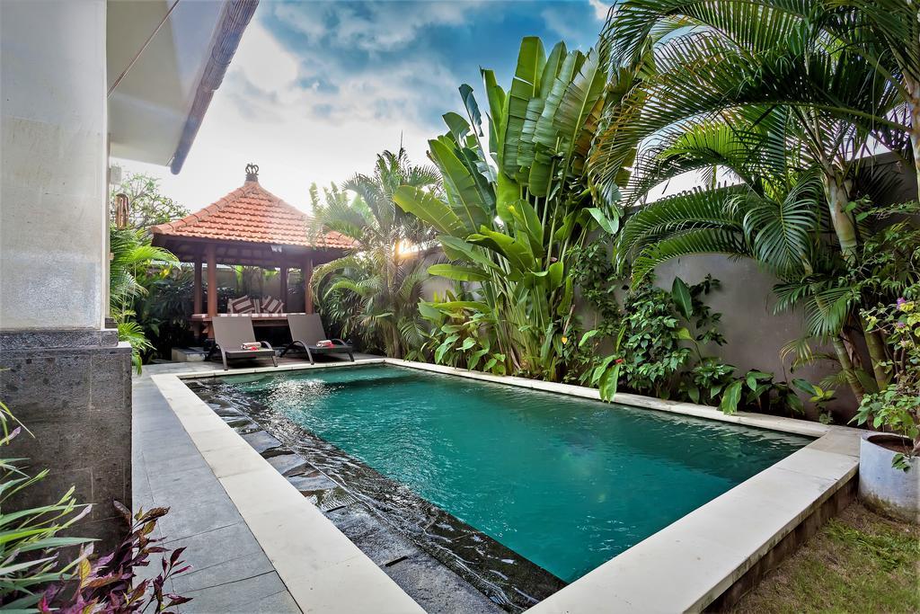 סמיניאק Rumah Indah Villa מראה חיצוני תמונה