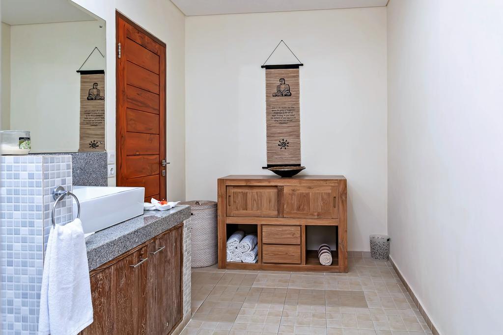 סמיניאק Rumah Indah Villa מראה חיצוני תמונה